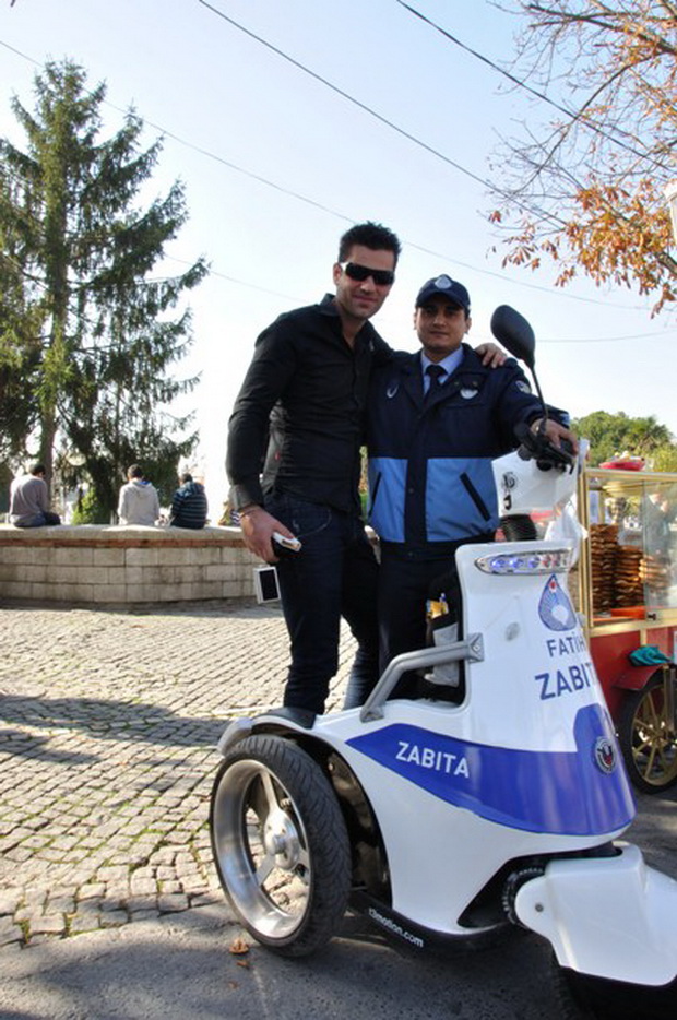 Αστυνομικό όχημα άμεσης επέμβασης!