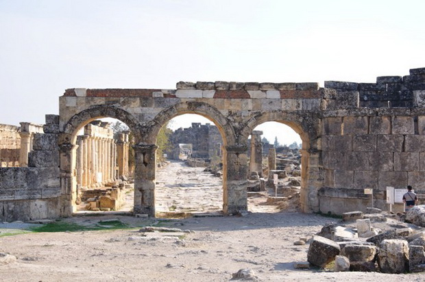 Η πύλη του Δομιτιανού