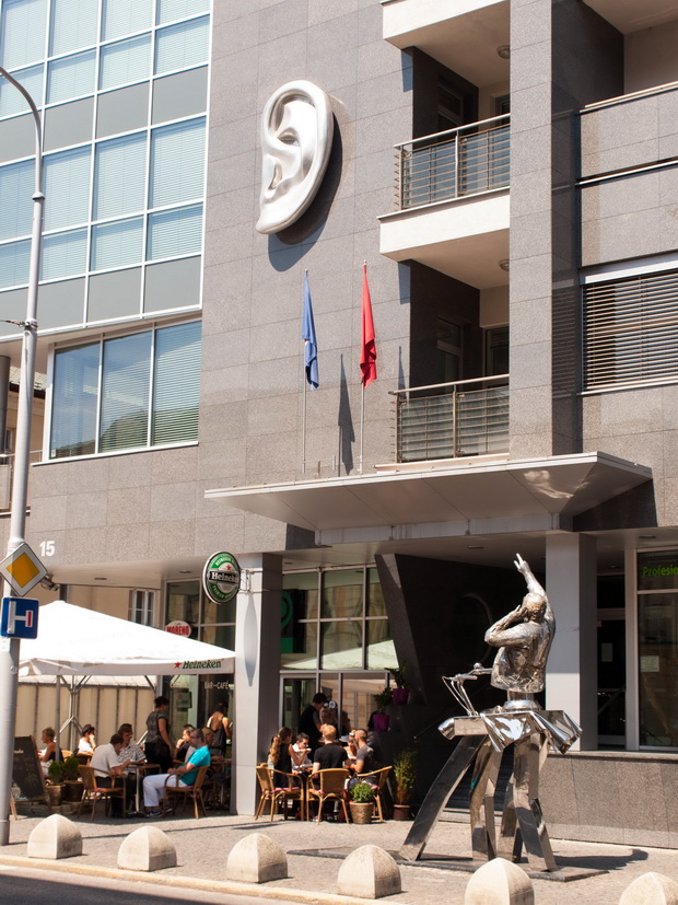 Bratislava, Julius Satinsky statue