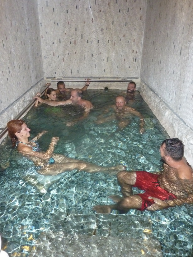 Pozar thermal baths