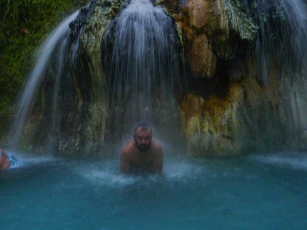 Pozar thermal baths