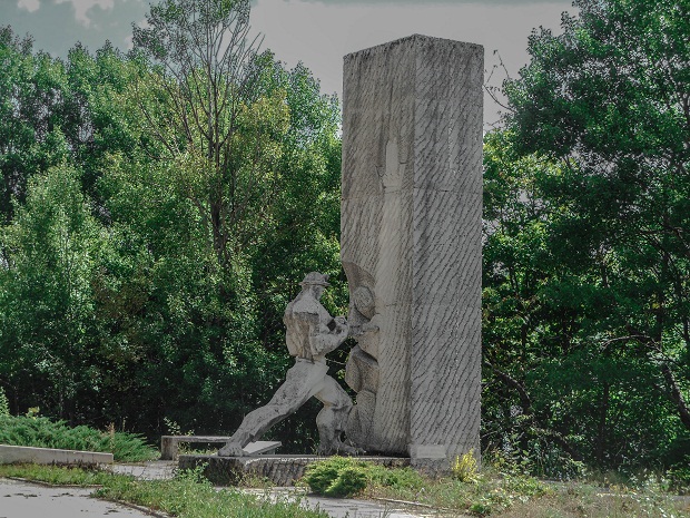 Mavrovi Anovi monument, FYROM