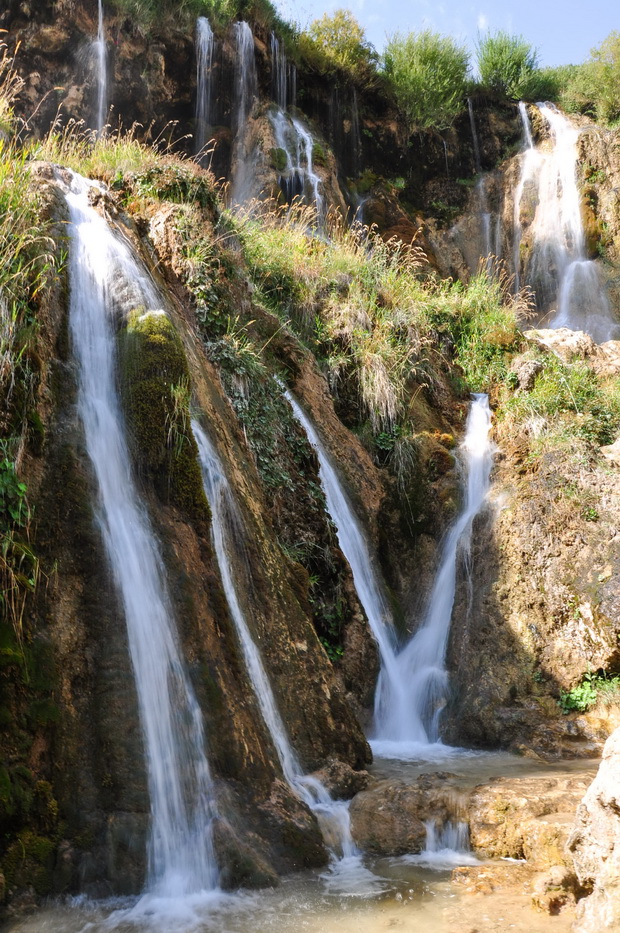 Girlevik Waterfalls