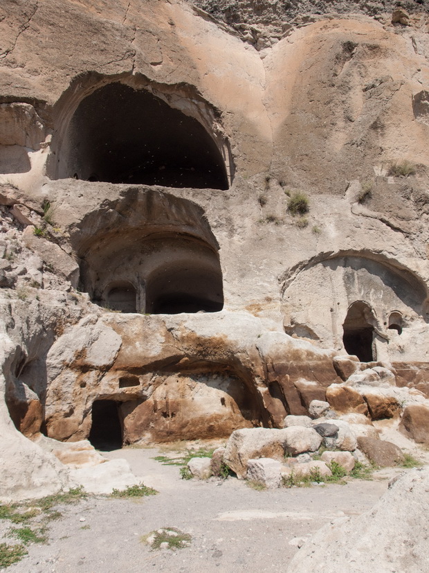 Vardzia