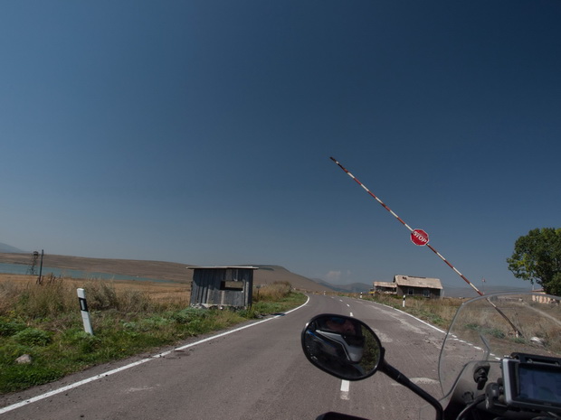 Road to Georgia - Turkey borders near Kartsakhi lake