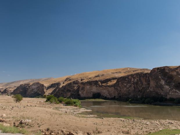 Road to Hasankeyf