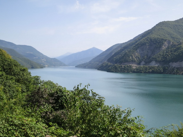 Zhinvali lake