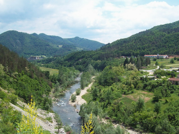 Madan-Startsevo road