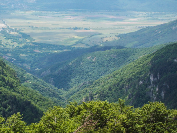 View from Beklemeto Pass