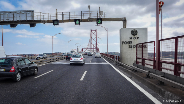 25 de Abril Bridge