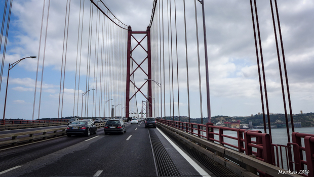 25 de Abril Bridge