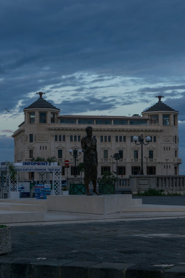 Archimedes statue, Ortygia, Syracuse