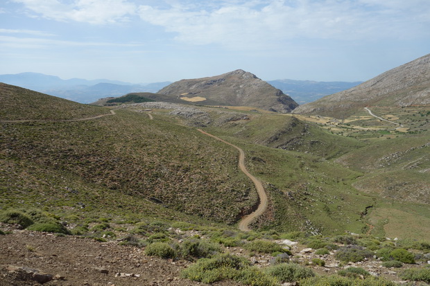 Road from Maridaki to Ethia