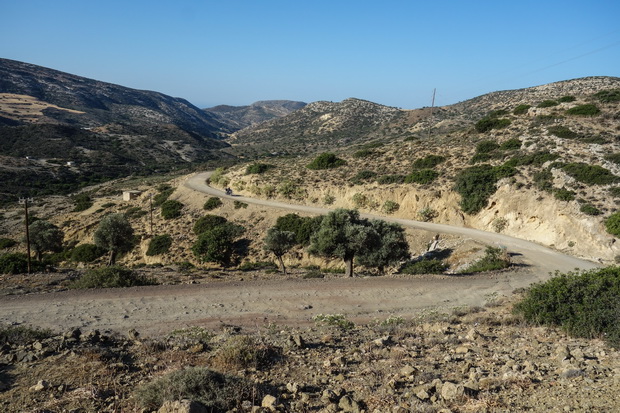 Road from kaloi Limenes to Moni Odigitrias