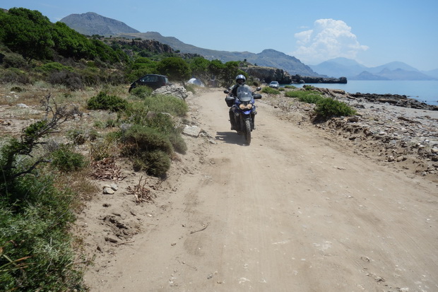 Unpaved road from Souda to Fragokastelo