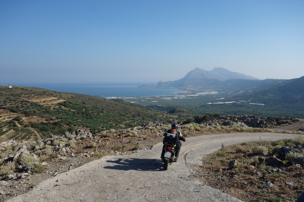 Road to Limeniskos