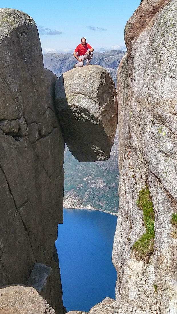 Kjeragbolten, Norway