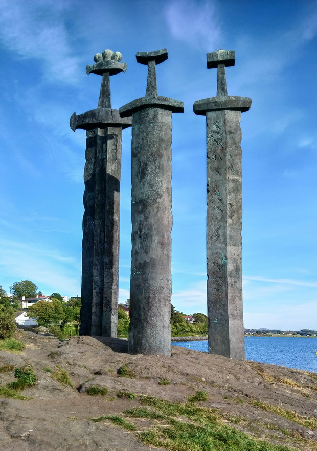 Three Swords Monument