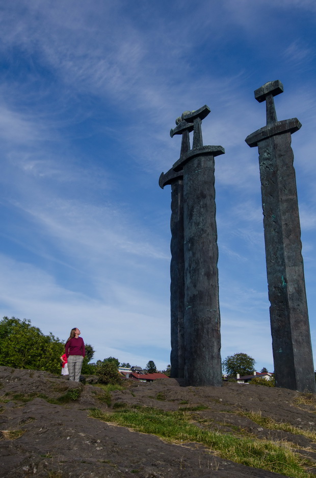 Three Swords Monument