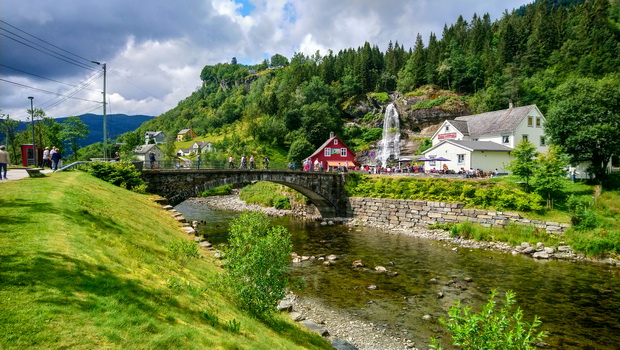 Steinsdalsfossen, Norway