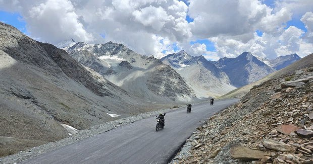 Road to Shingo La pass