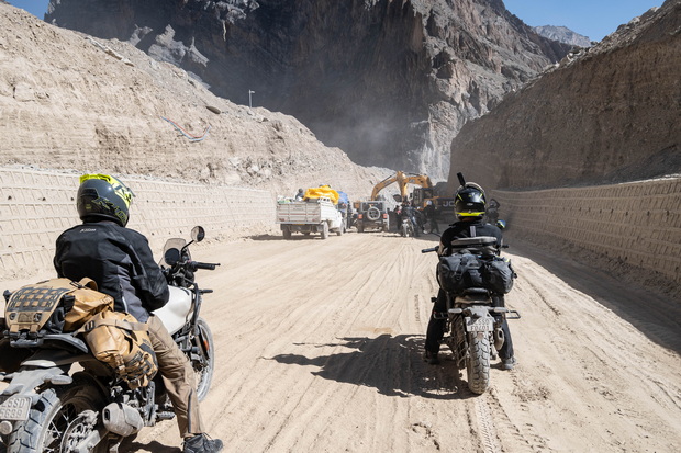Roadworks at Zanskar gorge