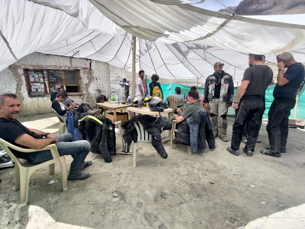 Singay La Restaurant