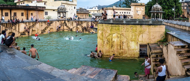 Panna Meena ka Kund