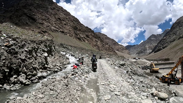 Road to Shingo La pass